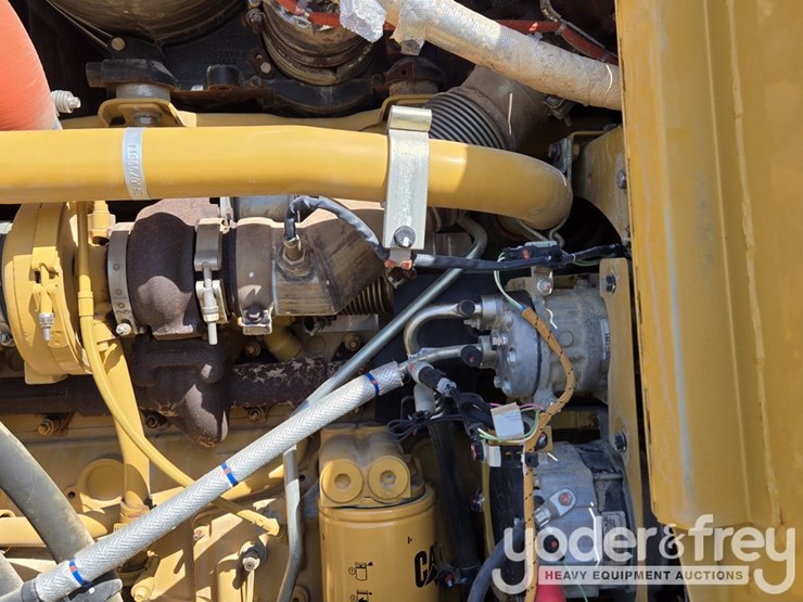 2016-caterpillar-12m3-image-71