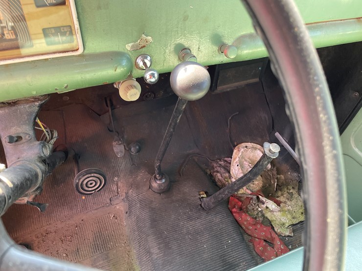 #422-•-1947-ford-1-1/2-ton-stake/flatbed-truck-(has-mi-title)-(houghton,-mi)-image-41