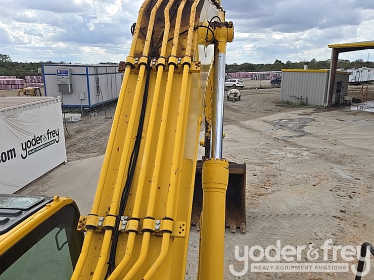 2023-komatsu-pc490-lc-11-image-48