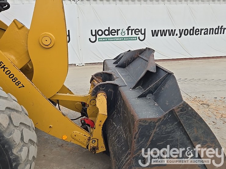 2020-caterpillar-930-image-67
