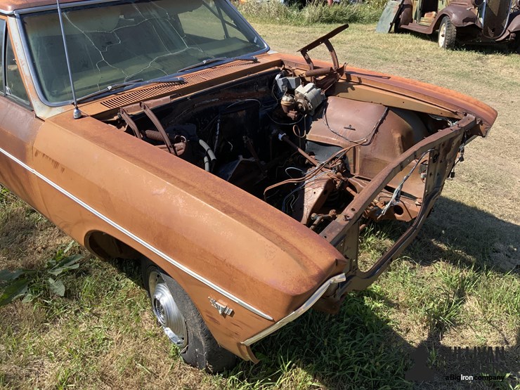 1966-chevrolet-chevelle-wagon-image-11