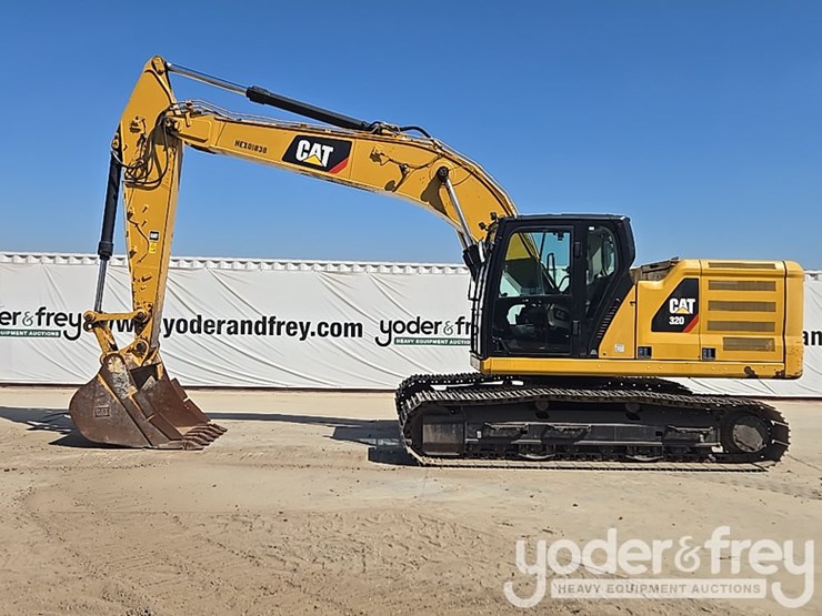 2018-caterpillar-320-image-2