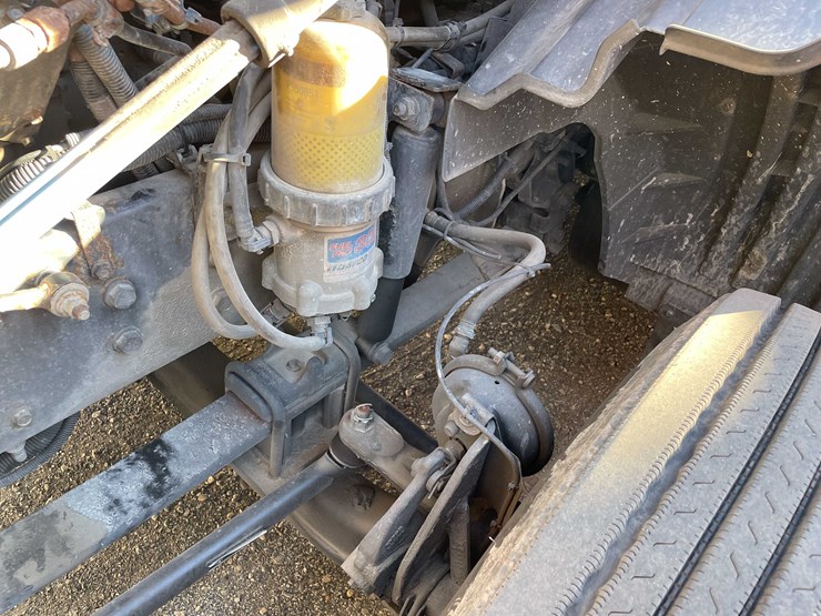 #400-•-2018-international-semi-tractor-(has-wi-title)-(denmark,-wi)-image-88