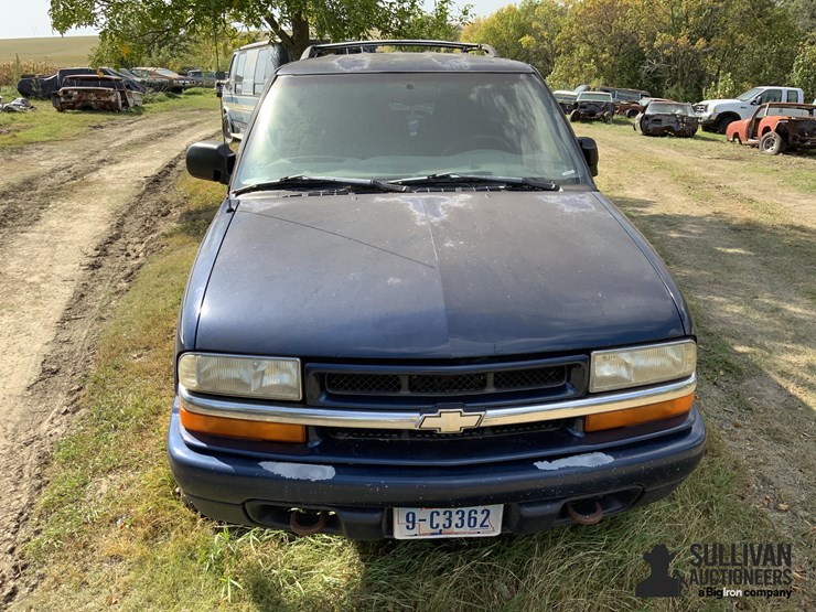 1999-chevrolet-blazer-image-2