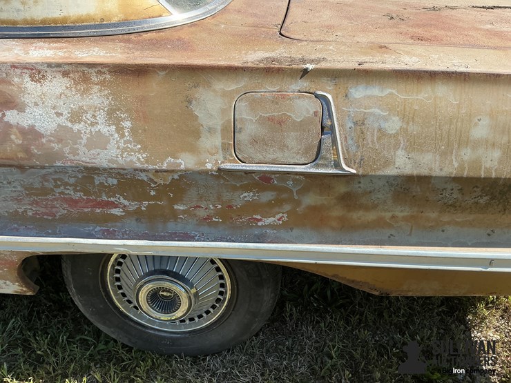 1963-chevrolet-impala-collector-car-image-16