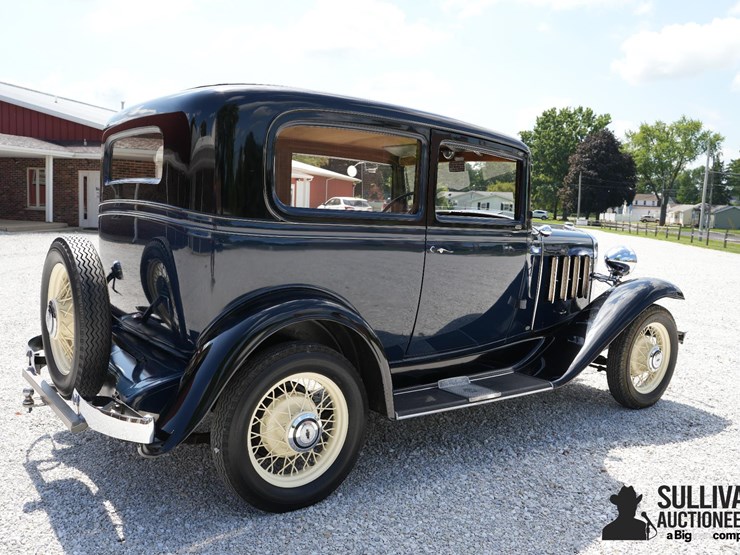 run-#66---1932-chevrolet-confederate-sedan-image-5