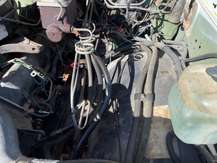 #516-•-1984-chevy-d350-4x4-pickup-(title-in-delay)-(wakefield,-mi)-image-70