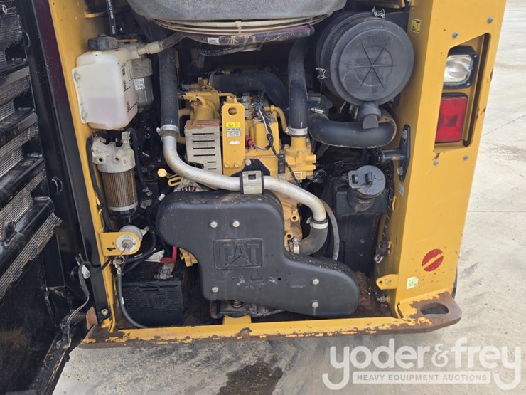 2016-caterpillar-259d-image-36
