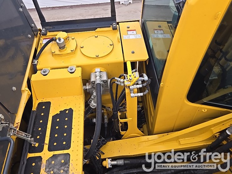 2023-komatsu-pc490-lc-11-image-46