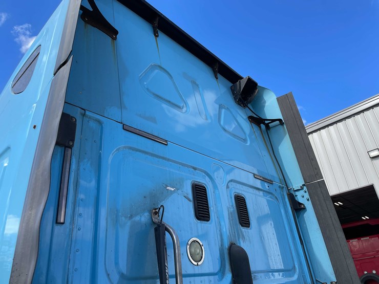 #404-•-2012-freightliner-semi-tractor-(has-wi-title)-(whitelaw,-wi)-image-43