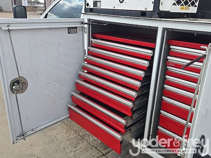 2015-dodge-ram-5500-image-37