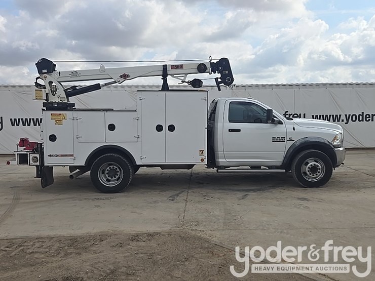2015-dodge-ram-5500-image-6