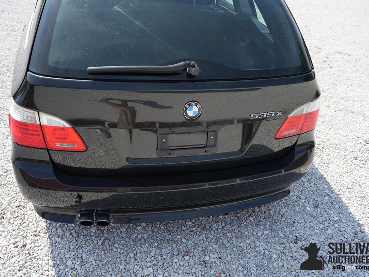 run-#18---2007-bmw-535x-station-wagon-image-18