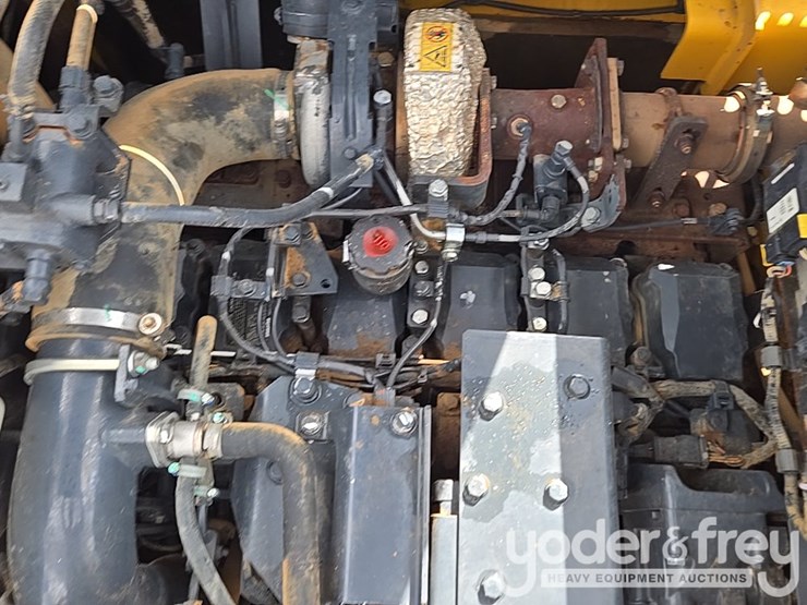 2023-komatsu-pc490-lc-11-image-82