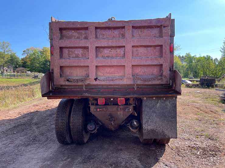 #412-•-1988-white-gmc/autocar-quad-axle-dump-truck-(title-in-delay)-(wakefield,-mi)-image-6
