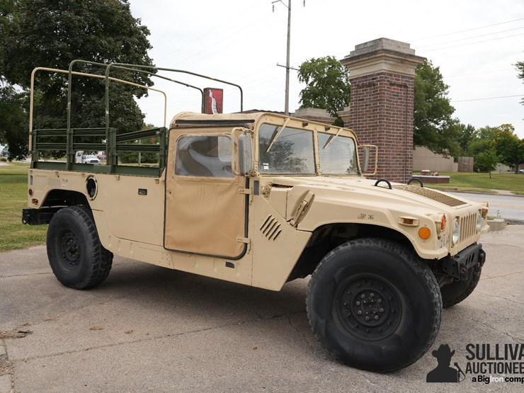 run-#17---2011-am-general-humvee-4x4-personnel-carrier-image-3