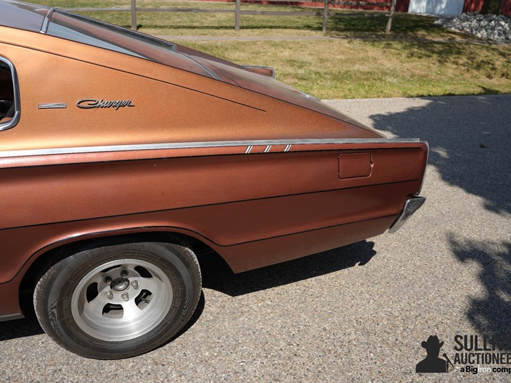 run-#6---1967-dodge-charger-coupe-image-16