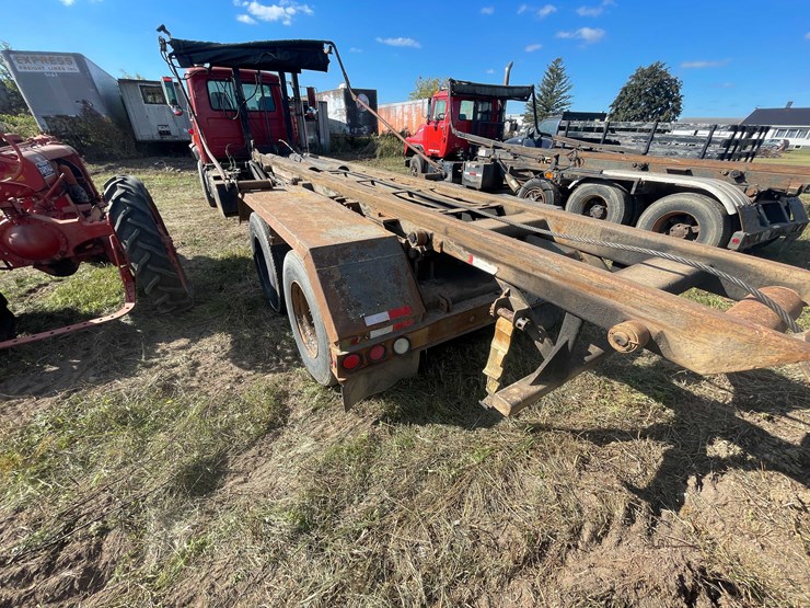 2000-mack-dm690s-image-23
