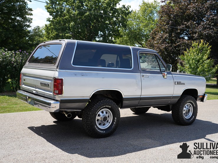 1989-dodge-ram-charger-image-5