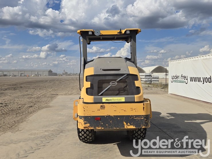 2018-volvo-sd75b-image-4