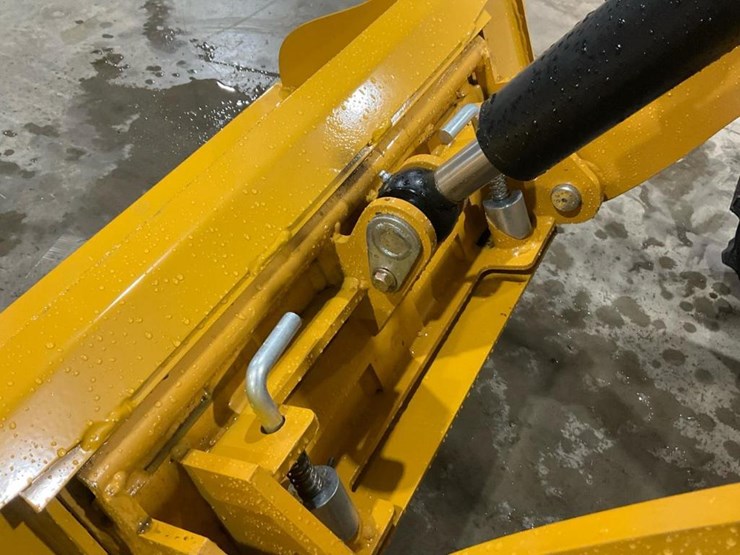 #1017-•-unused-gg385-mini-skid-steer-image-7