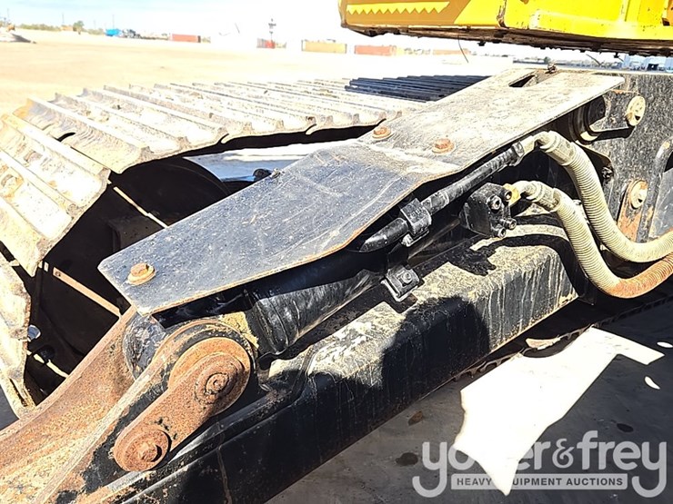 2019-caterpillar-315f-image-42