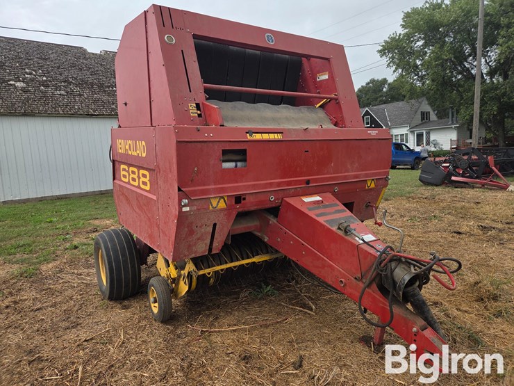 2001-new-holland-688-image-3