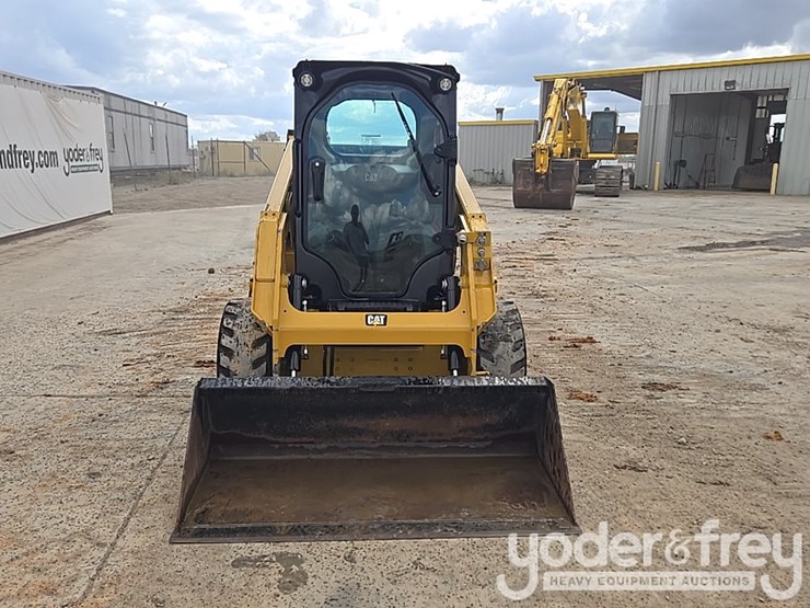 2016-caterpillar-232d-image-8