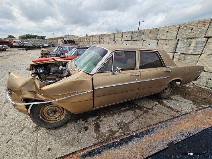 1966-ford-500-image-8