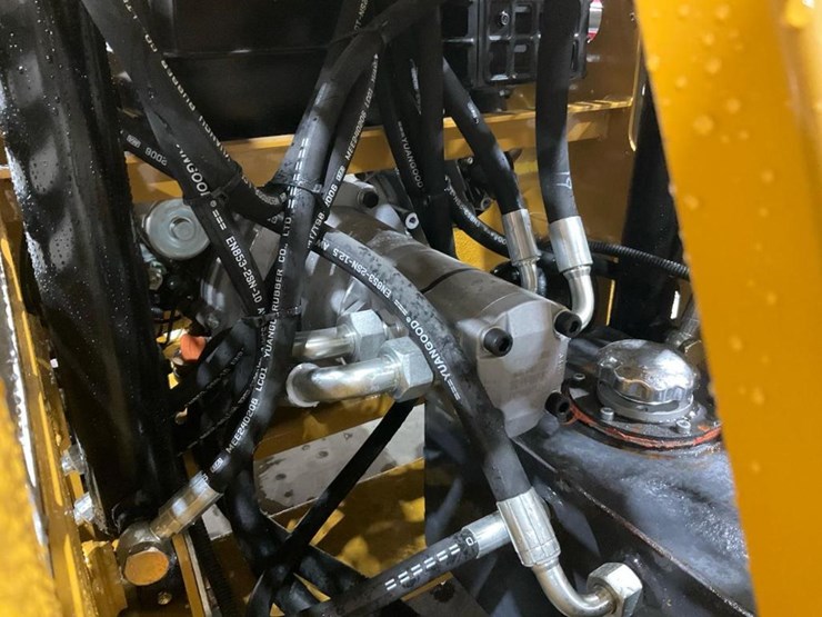 #1015-•-unused-gg385-mini-skid-steer-image-24