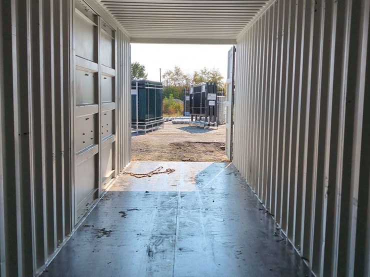 40-ft-shipping-container---multi-door-zncu-40008145g3-image-8
