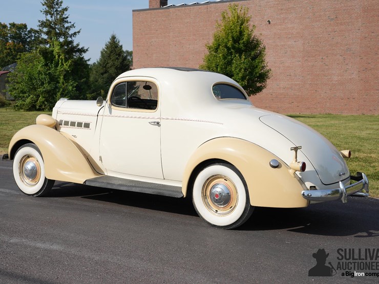 run-#93---1937-packard-114"-2-door-coupe-image-7