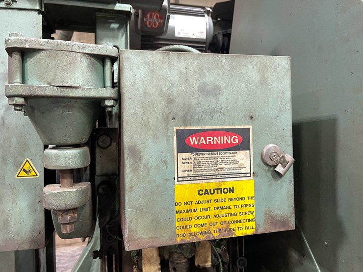 #6882-•-rousselle-punch-press-(kaukauna,-wi)-image-16