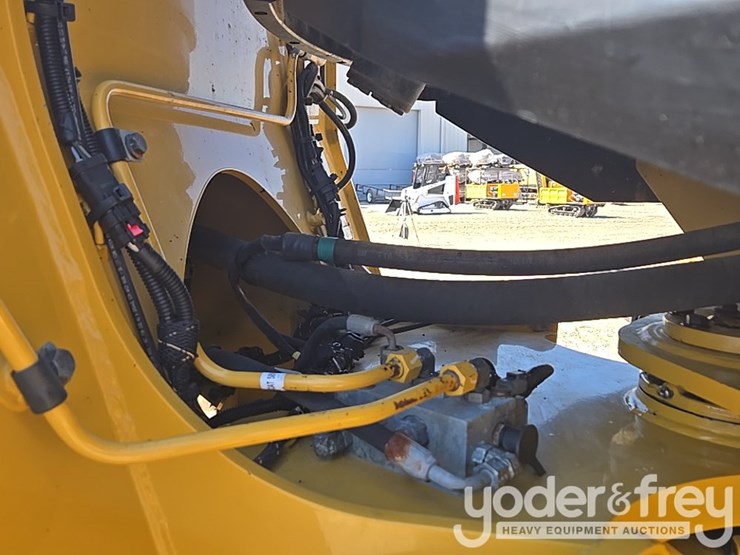 2020-caterpillar-930-image-9
