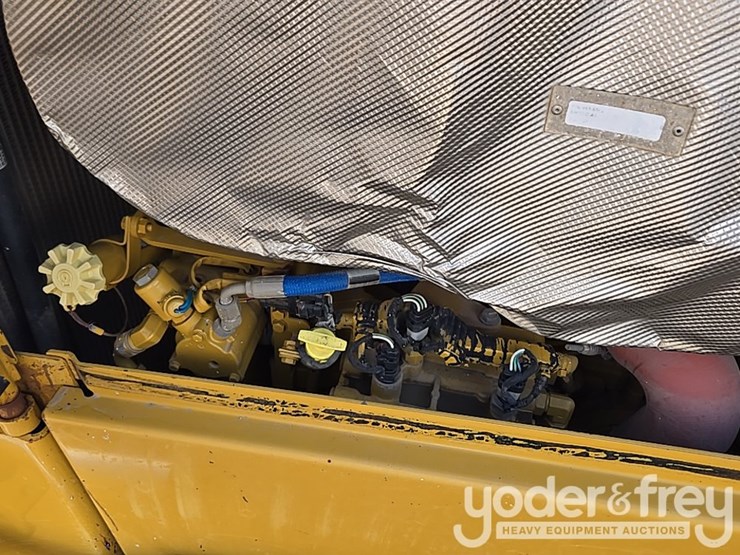 2019-caterpillar-d6-lgp-image-50