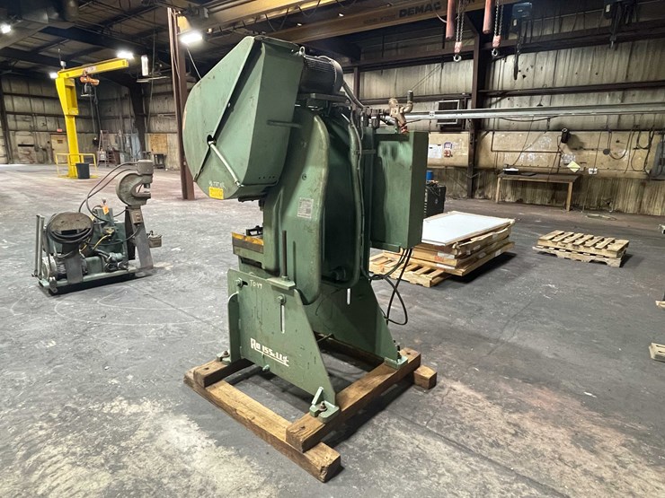 #6882-•-rousselle-punch-press-(kaukauna,-wi)-image-5