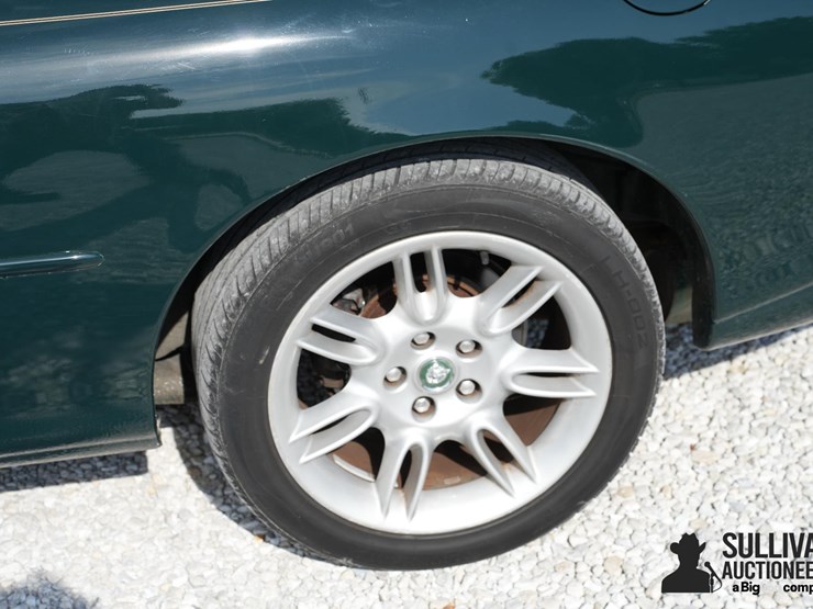 run-#11---2001-jaguar-xk8-convertible-image-16