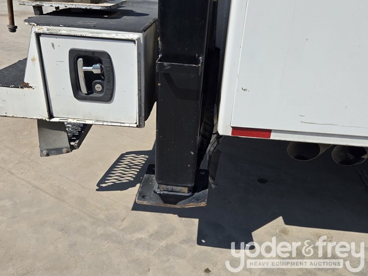 2017-ford-f550-image-59