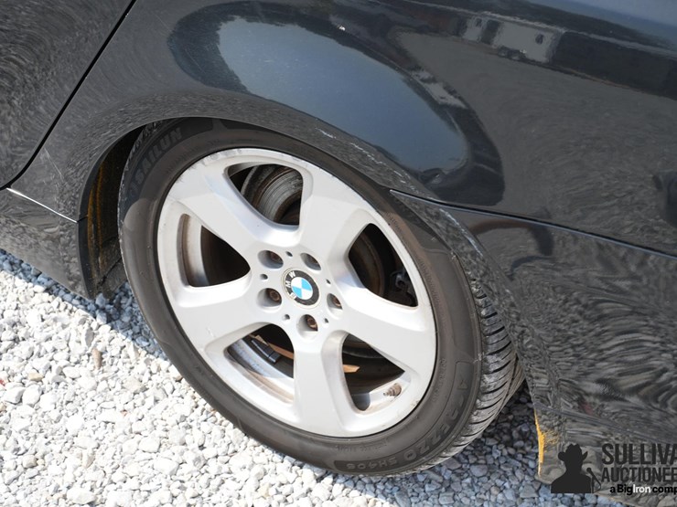 run-#18---2007-bmw-535x-station-wagon-image-17