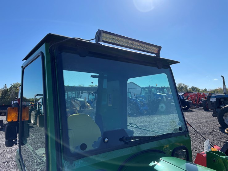 2019-john-deere-2038r-image-31