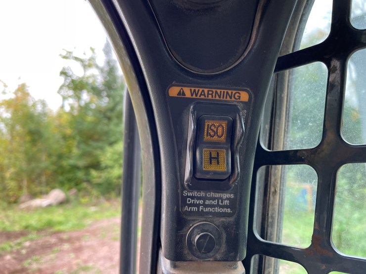 2017-bobcat-t870-image-47