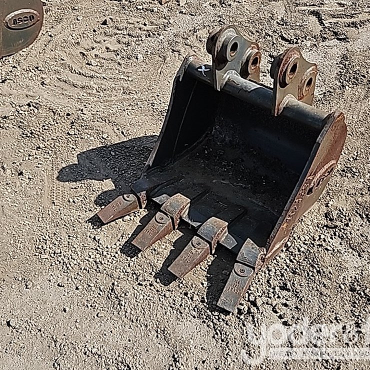 18" HD Mini Excavator Bucket
