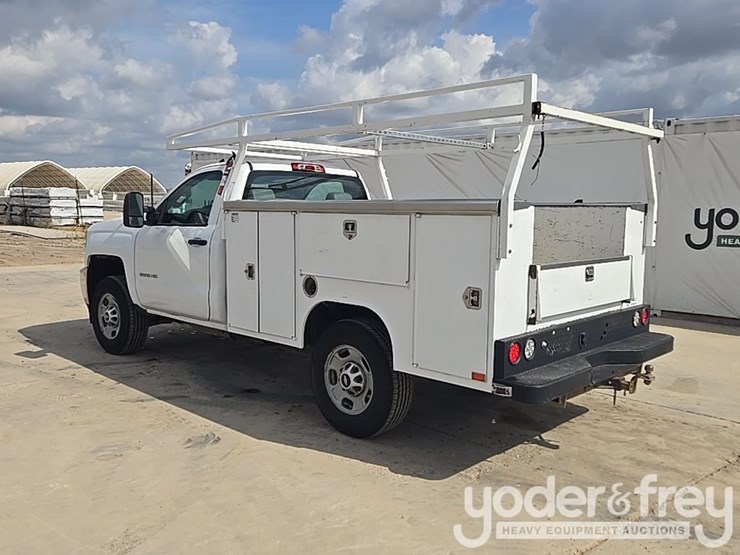2016-chevrolet-silverado-image-3