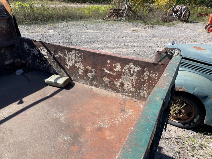 #424-•-vintage-ford-1-1/2-ton-single-axle-dump-truck-(no-title)-(houghton,-mi)-image-27