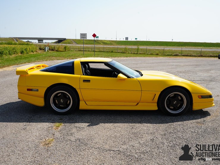 run-#121---1995-chevrolet-corvette-coupe-image-4