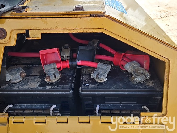 2019-caterpillar-d6-lgp-image-51