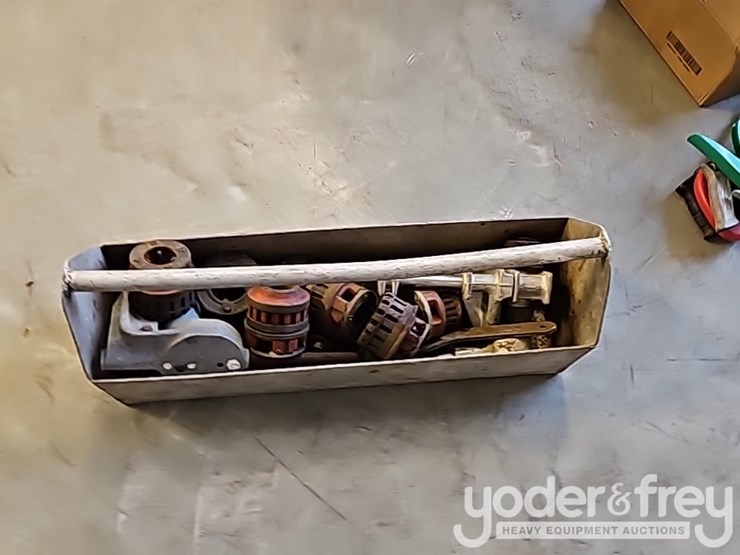 ratchet-pipe-threader-kit-image-8