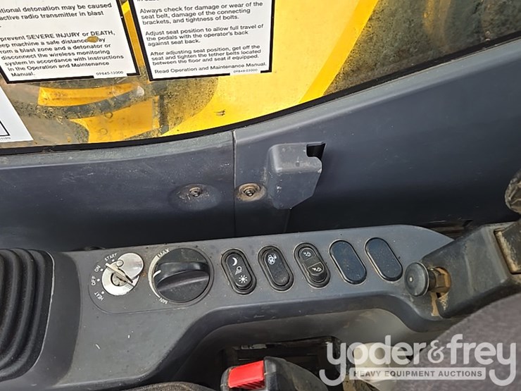 2023-komatsu-pc490-lc-11-image-58