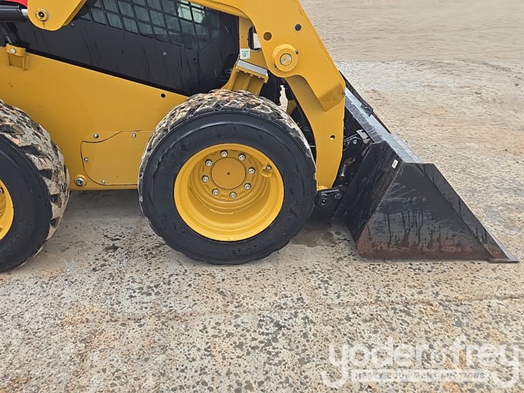 2016-caterpillar-232d-image-15