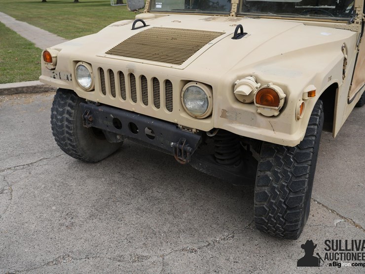 run-#17---2011-am-general-humvee-4x4-personnel-carrier-image-9